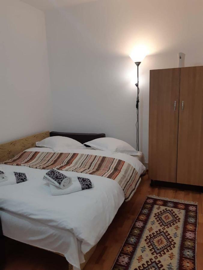 Tudor Apartment Braszów Zewnętrze zdjęcie